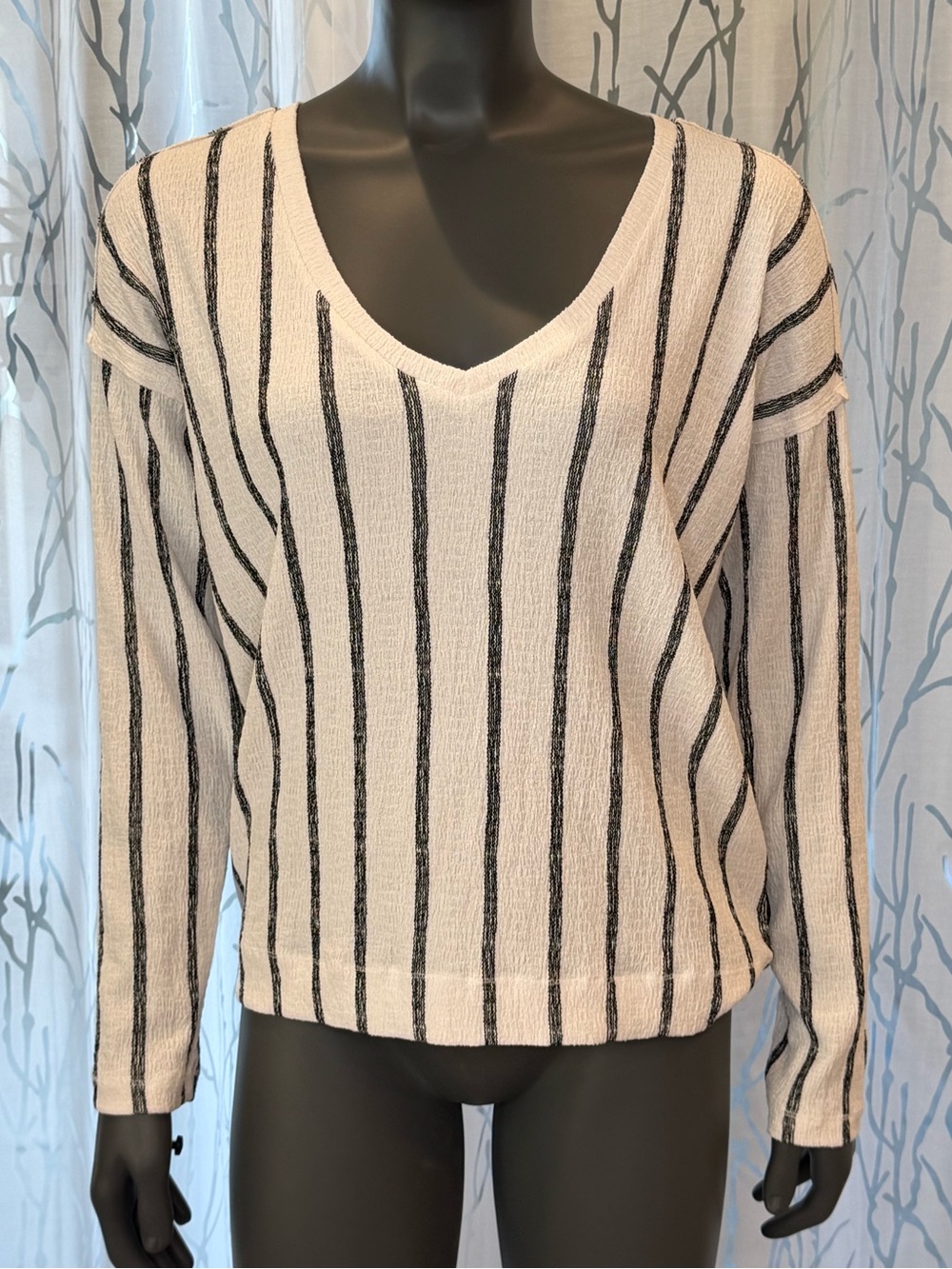 Anthropologie Willa Textured Vertical Stripe V-Neck Top - Size M
